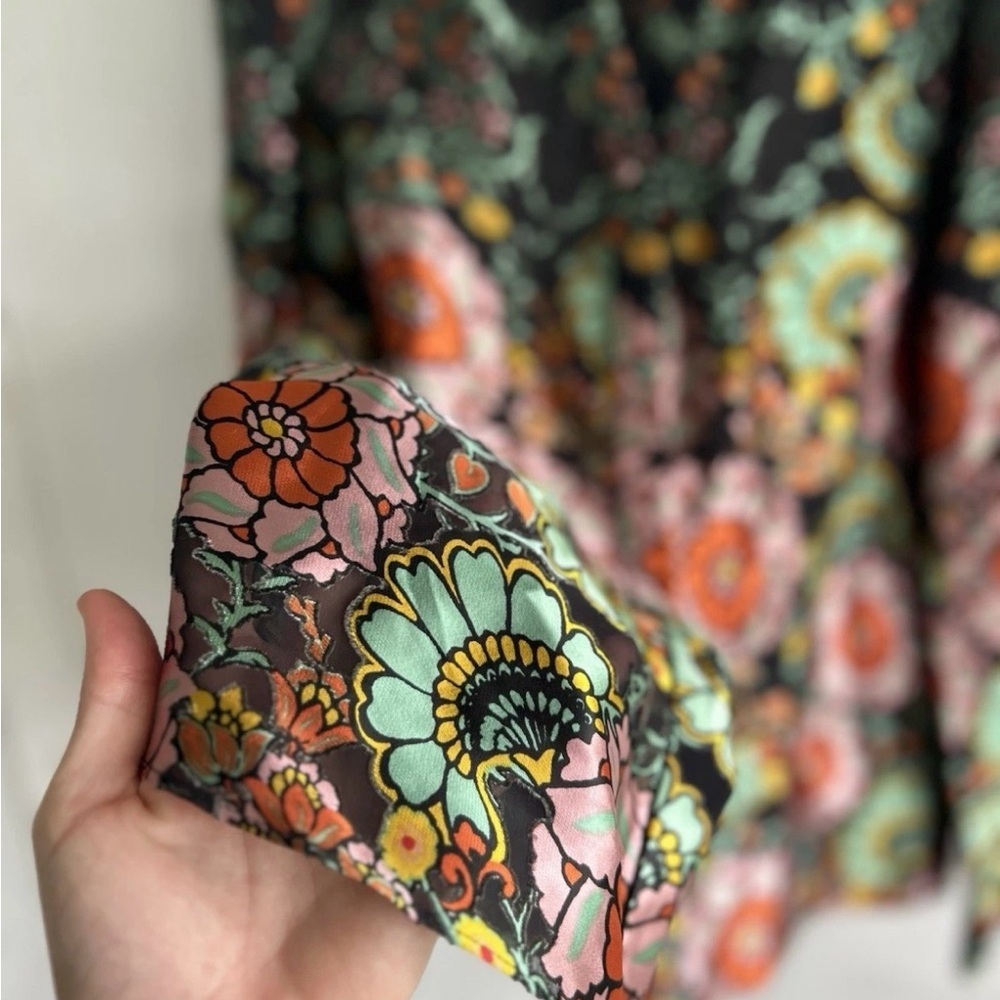 Alice + Olivia Burnout Sheer Silk Blend Floral Top Dressy And Funky!! NWOT - Picture 2 of 8